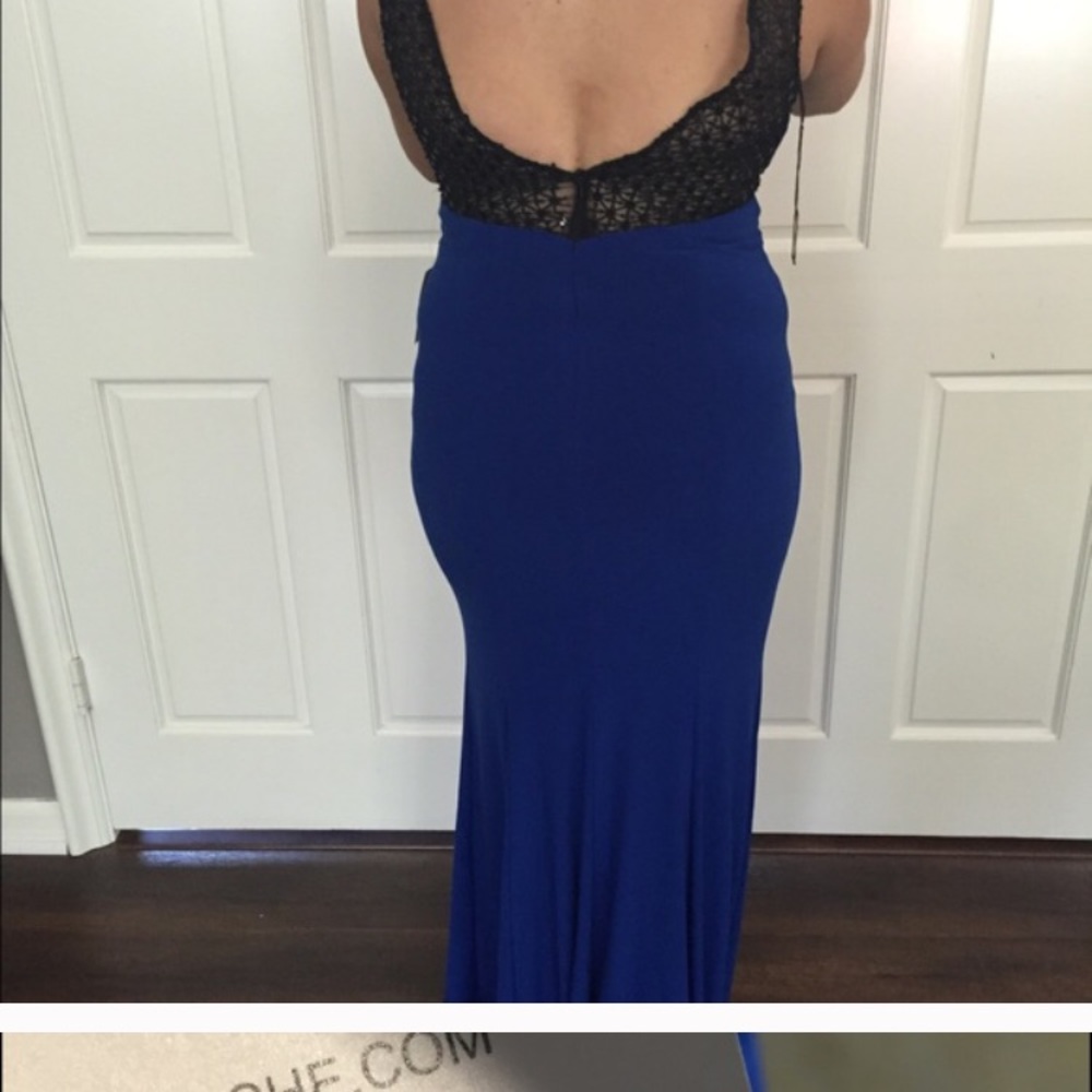 Cache dress - Picture 2 of 4